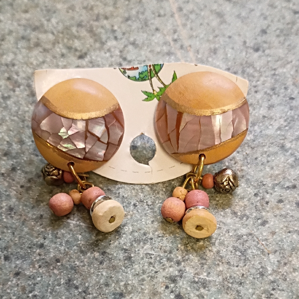 Elegant Gold and Pink Dangle Earrings